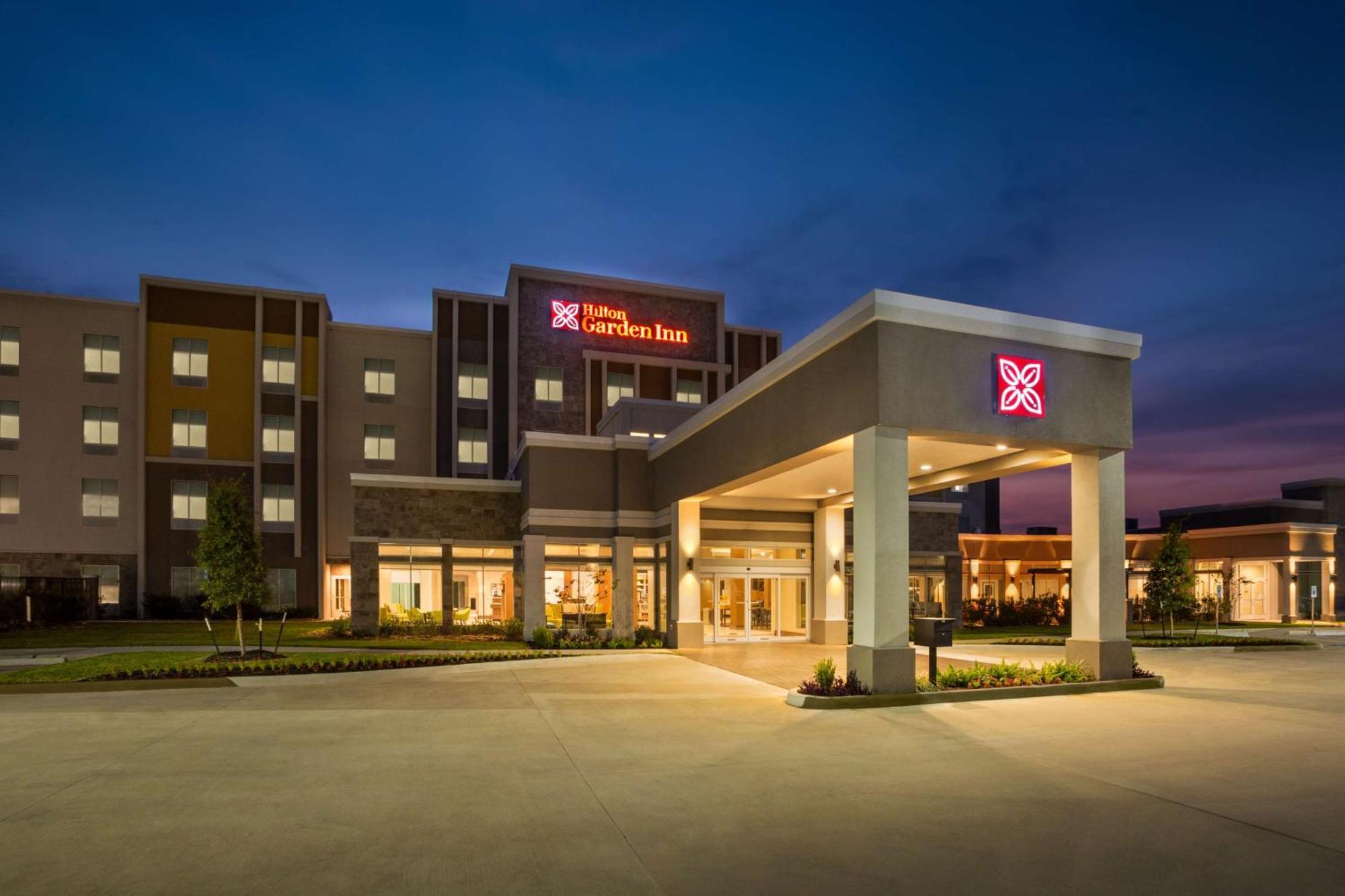 Hilton Garden Inn Houston-Baytown Exterior photo