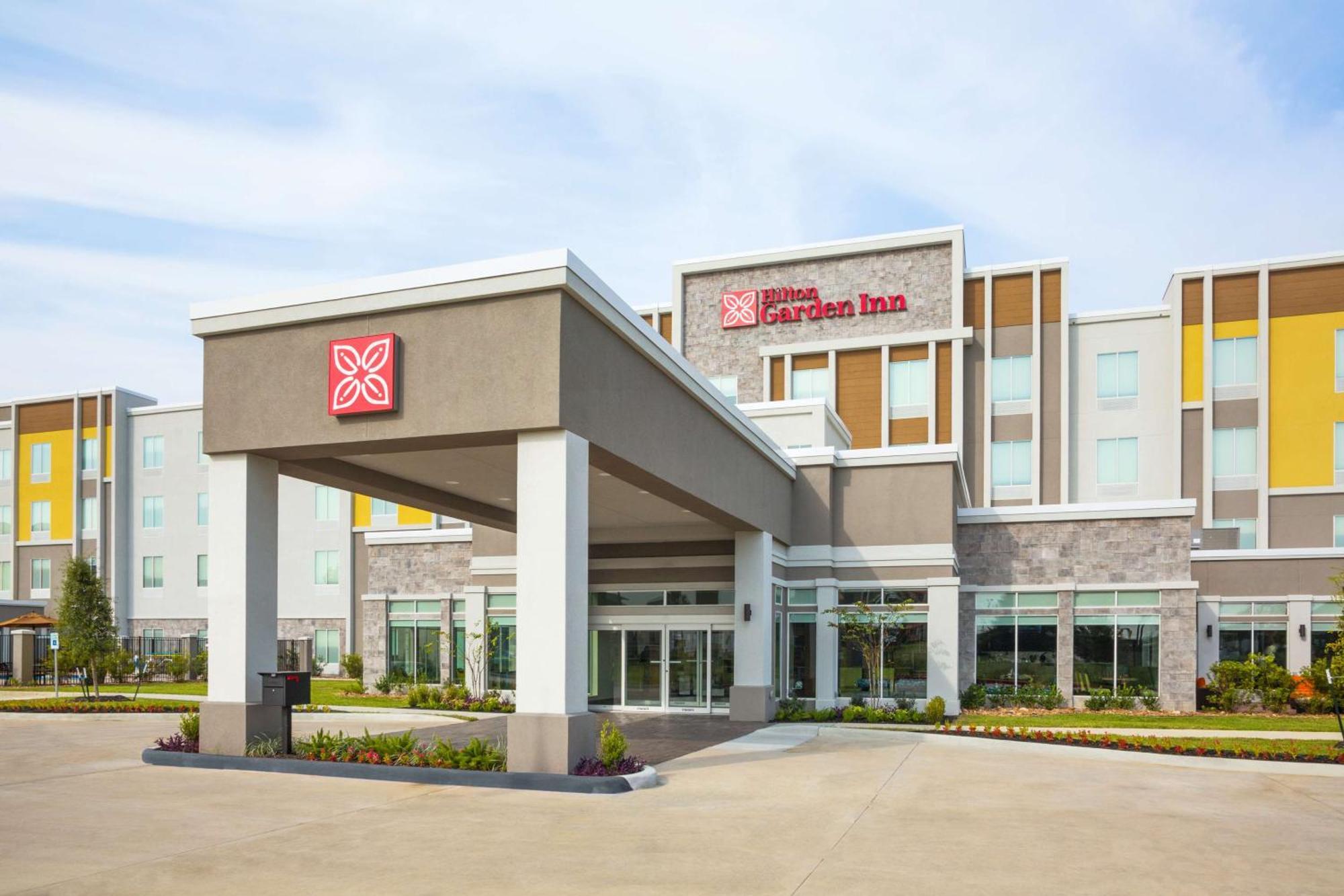 Hilton Garden Inn Houston-Baytown Exterior photo