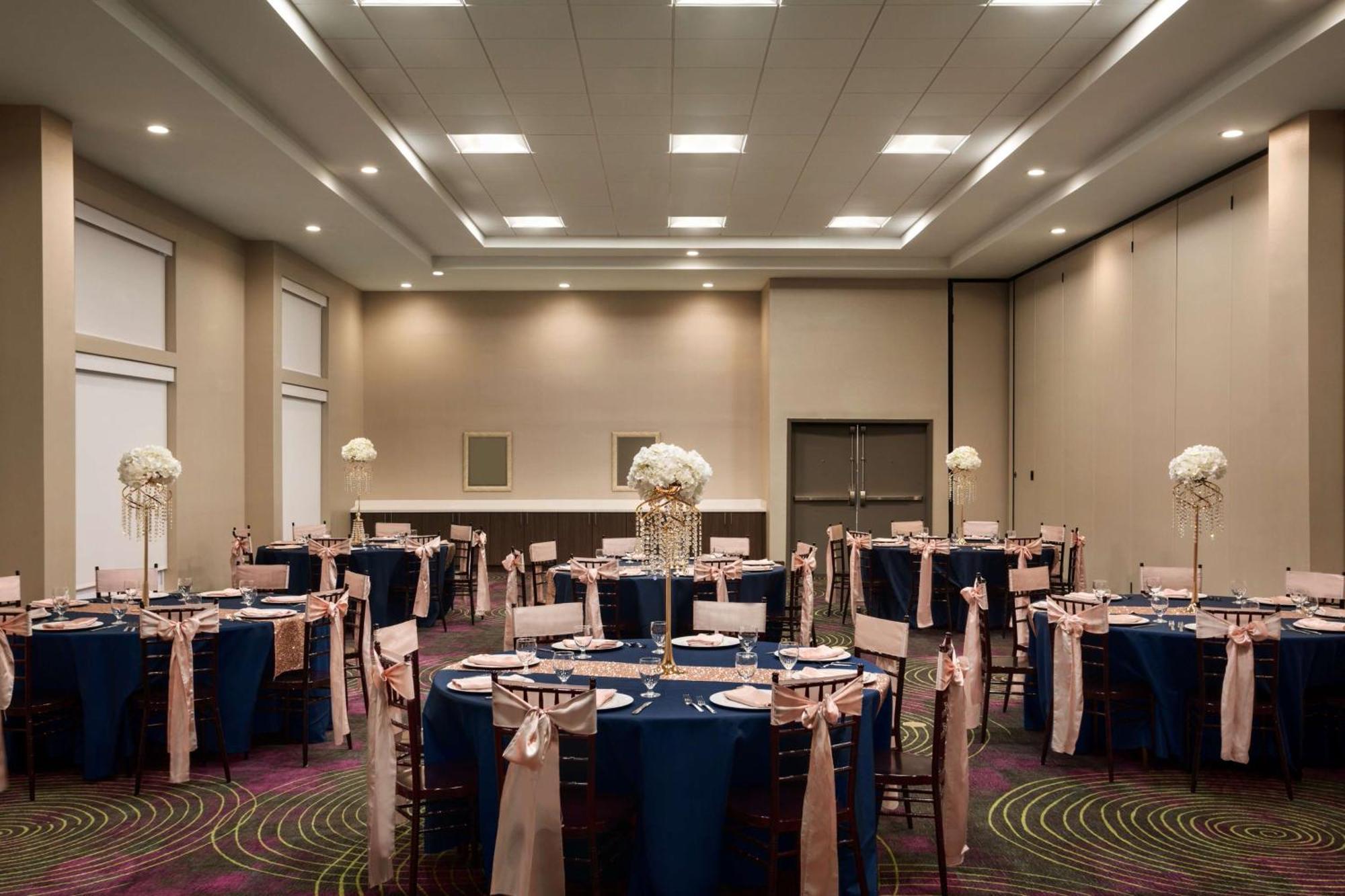 Hilton Garden Inn Houston-Baytown Exterior photo