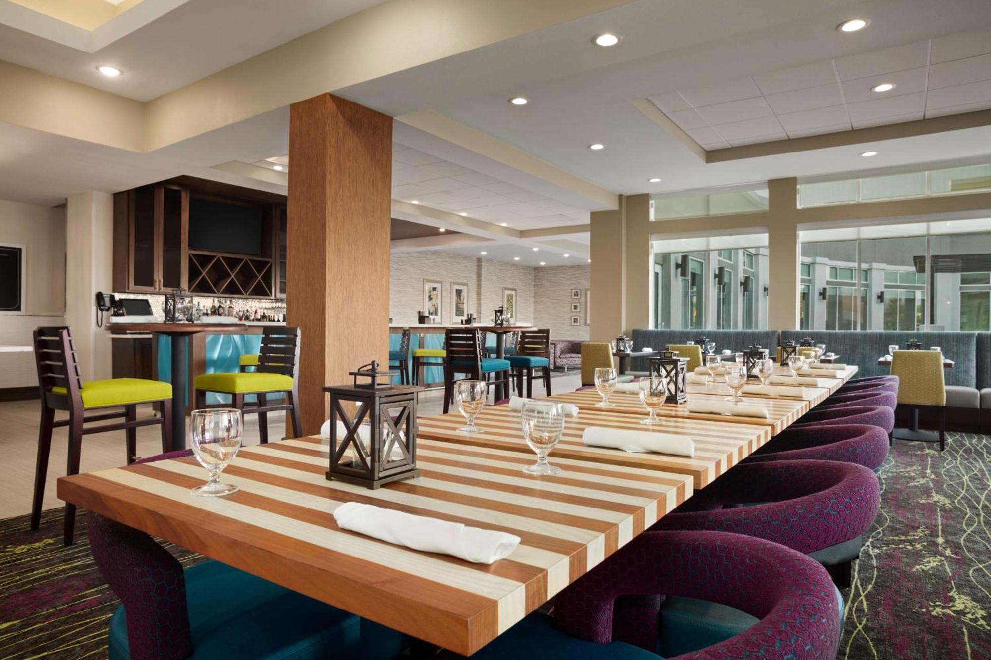 Hilton Garden Inn Houston-Baytown Exterior photo